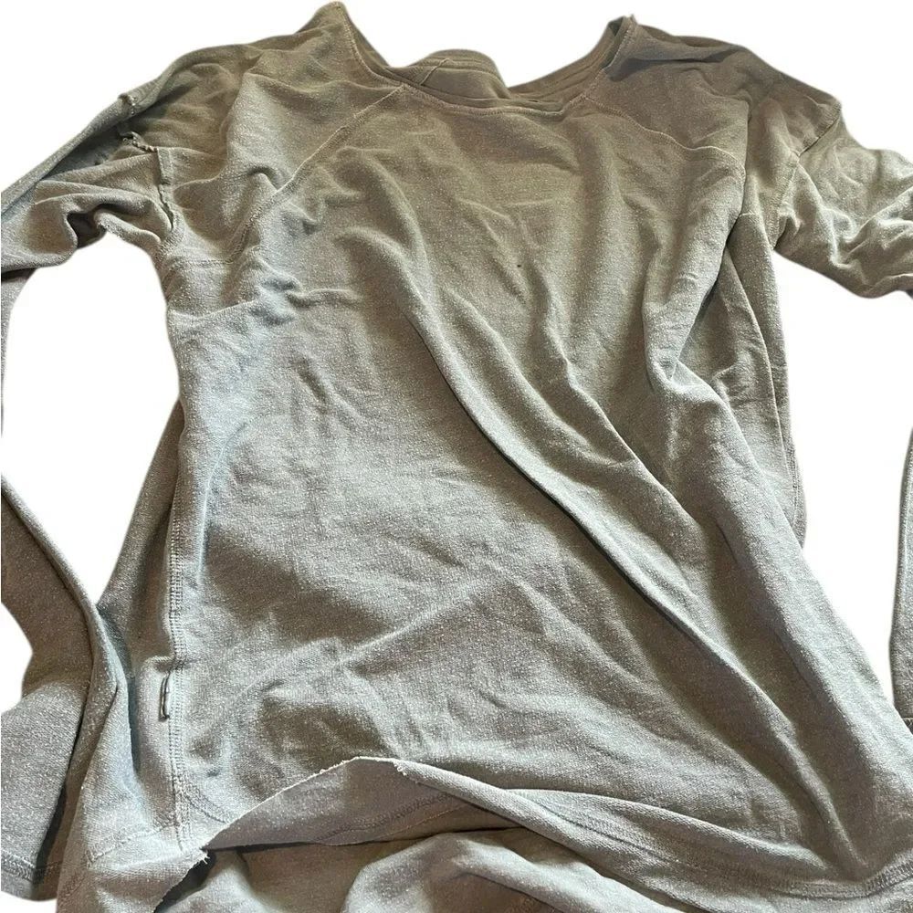 SO Women's Long Sleeve Crewneck Top - Olive Green